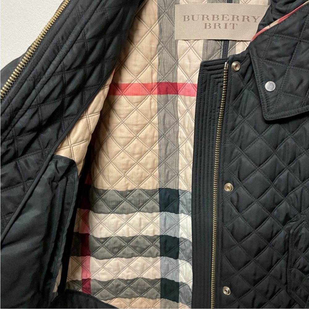 Burberry Black Quilted Hooded Jacket - Picture 5 of 15